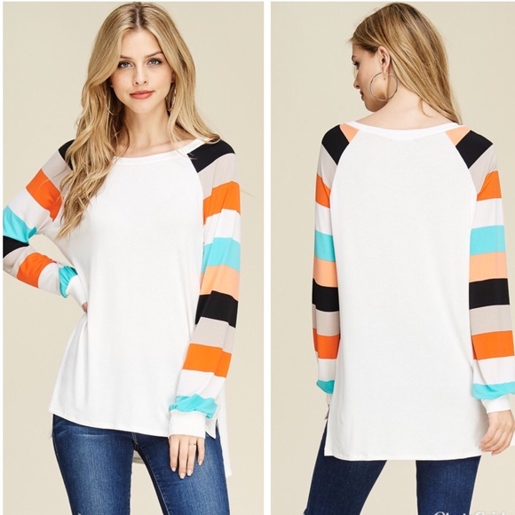 Tops - Last 1 ⬇️ Ivory Top with Color Block Sleeves